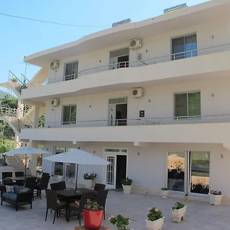 Hotel Nika 3*