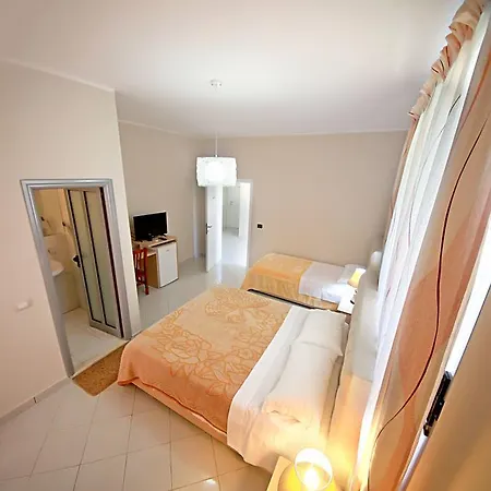 Hotel Nika 3*