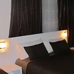 Nika Hotel