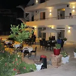 Nika Hotel 3*