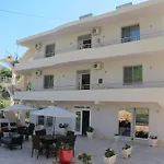 Hotell Nika 3*