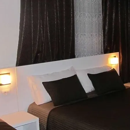 Nika Hotel