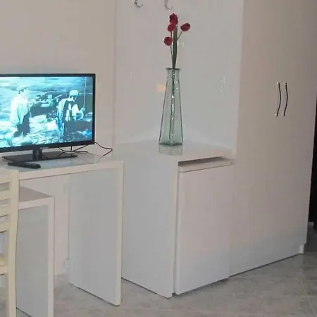 Nika 3*