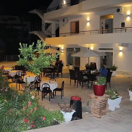 Nika Hotel 3*